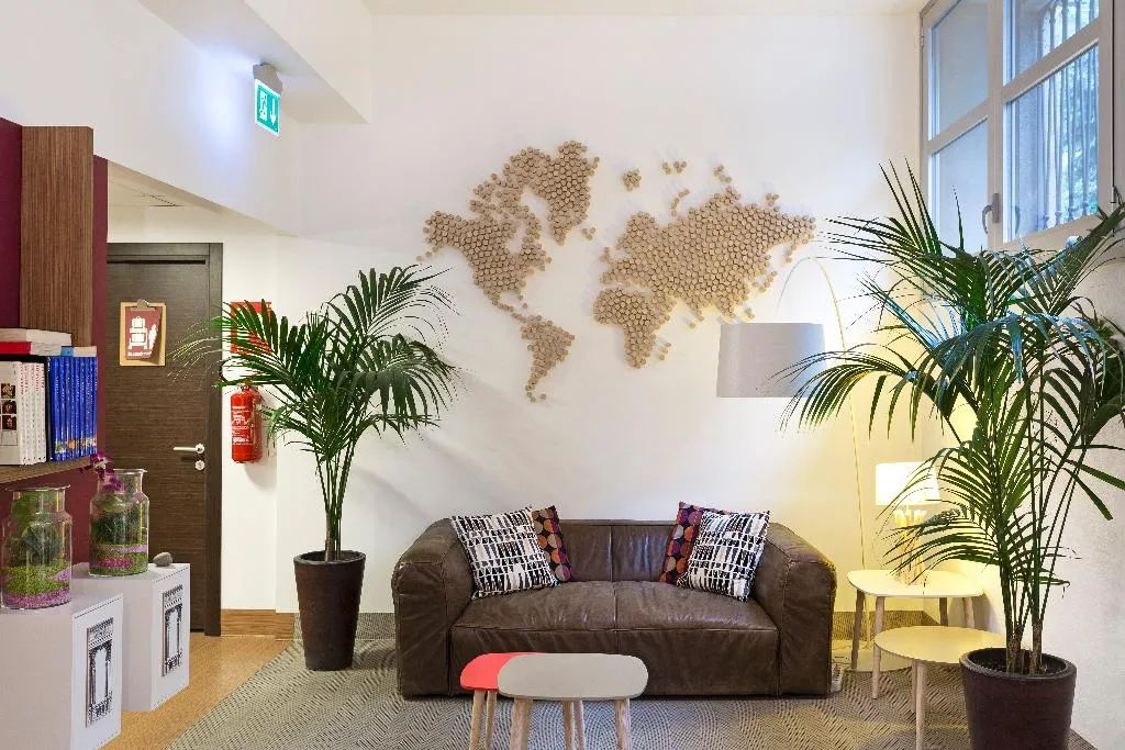 Lobby, B&B Hotel Milano Sant'Ambrogio, Milan