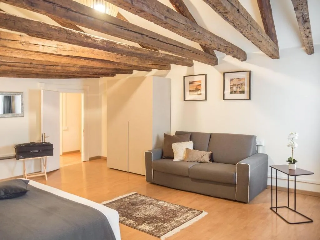 Room, Grand Canal Suites, Venice