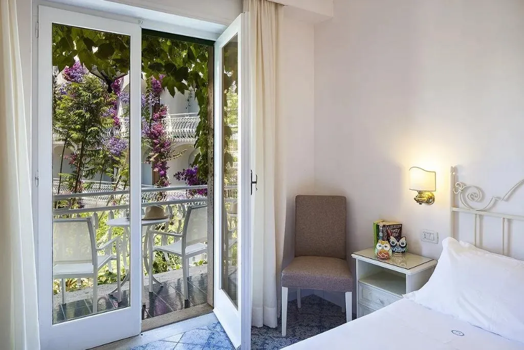 DOUBLE CLASSIC Room, Continental Ischia, Naples