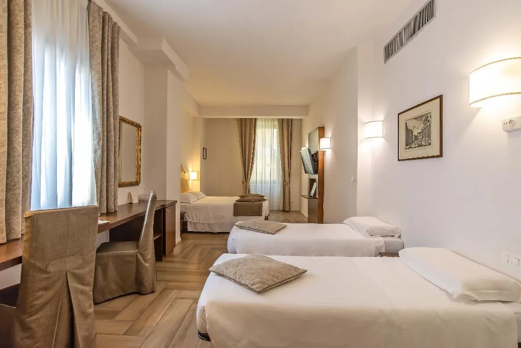 QUADRUPLE STANDARD Room, Machiavelli Palace, Florence