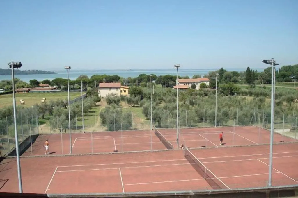 Sports and Entertainment, Le Tre Isole, Perugia