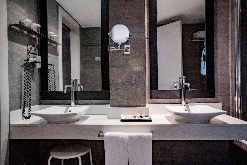 QUADRUPLE STANDARD Room, Hotel Meninas, Madrid