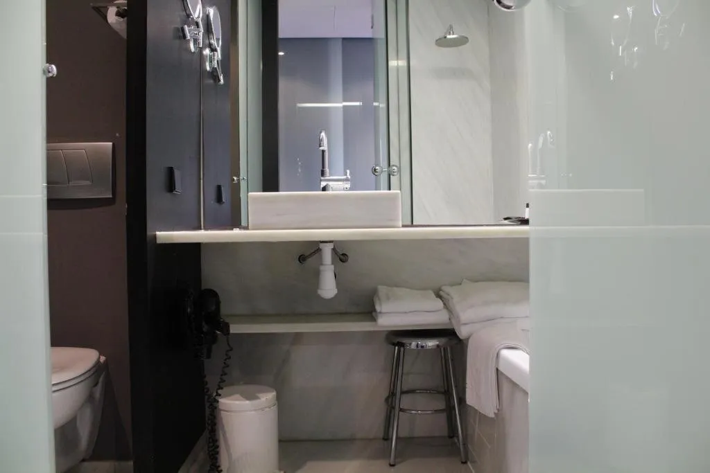 JUNIOR SUITE STANDARD Room, Hotel Atarazanas, Valencia