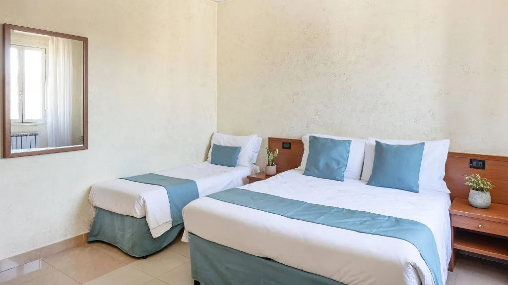 TRIPLE STANDARD Room, Parker, Rome