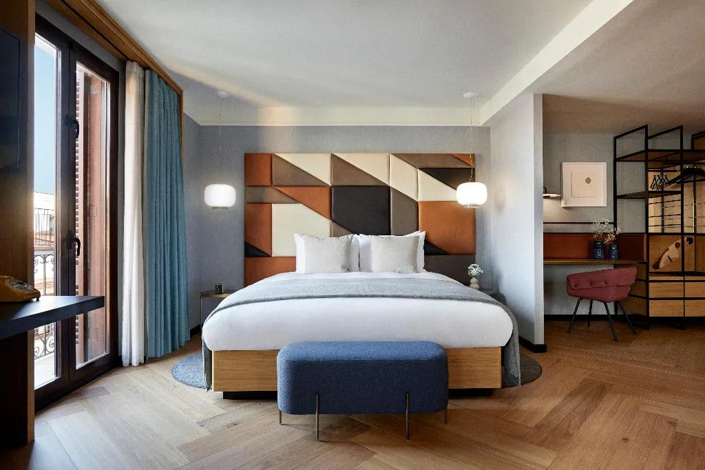 SUITE KING SIZE BED Room, Kimpton Vividora Hotel, Barcelona