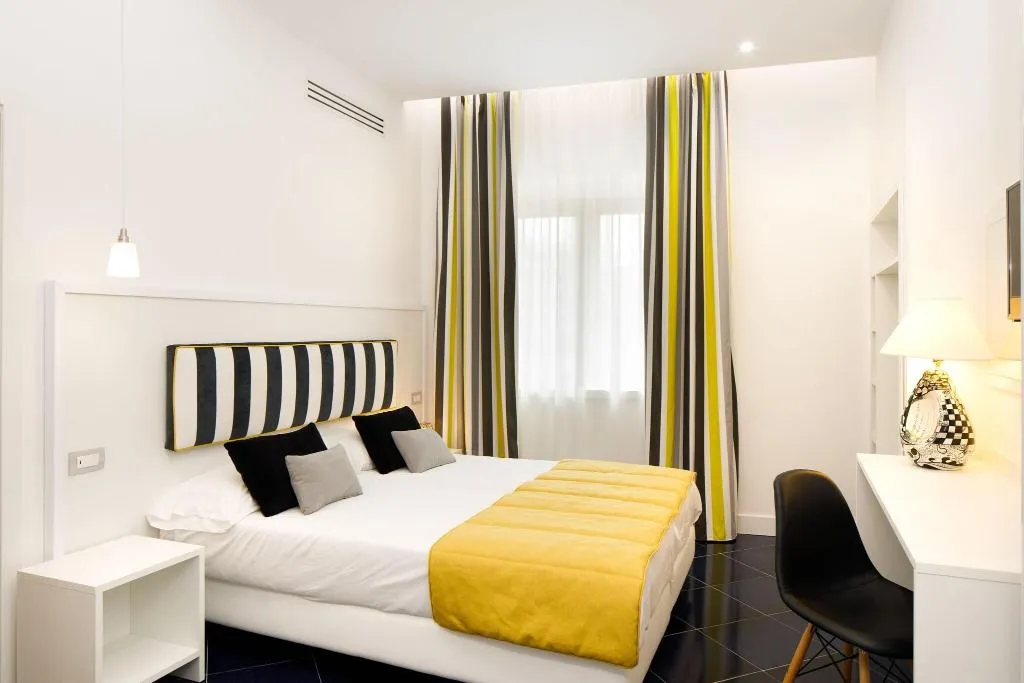 TWIN STANDARD Room, Hotel Nice, Naples