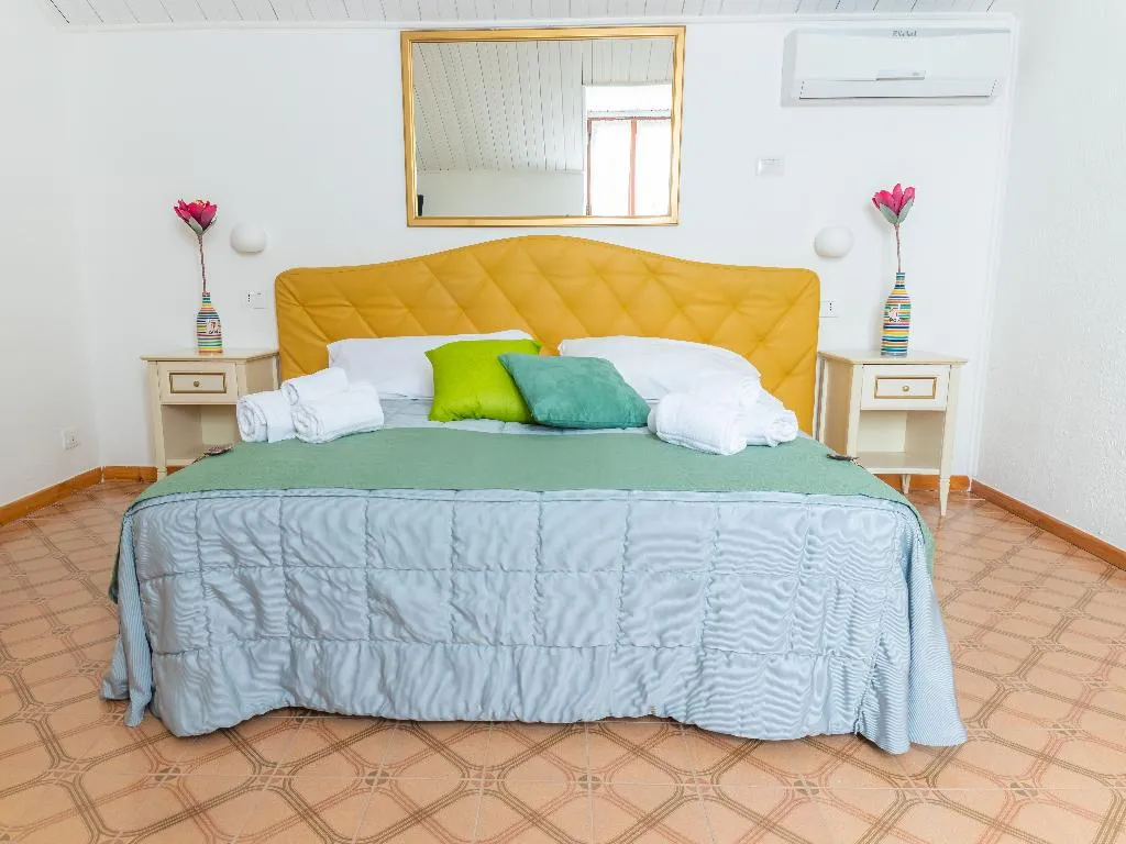 DOUBLE GARDEN VIEW Room, Albergo Diffuso Bacco Furore, Naples