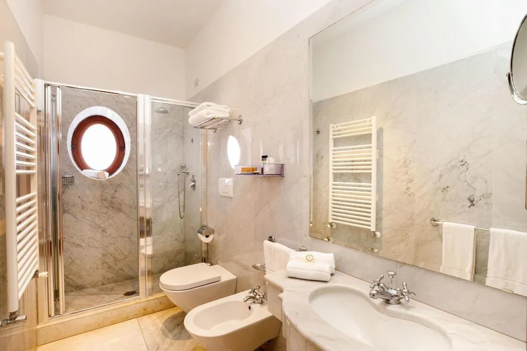TRIPLE SUPERIOR Room, Hotel Palazzo Guardati, Naples