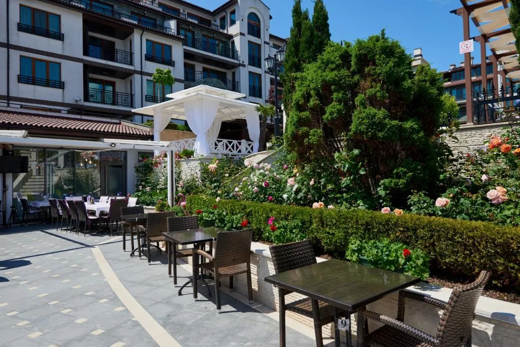Restaurant, Rose Gardens Boutique, Bourgas