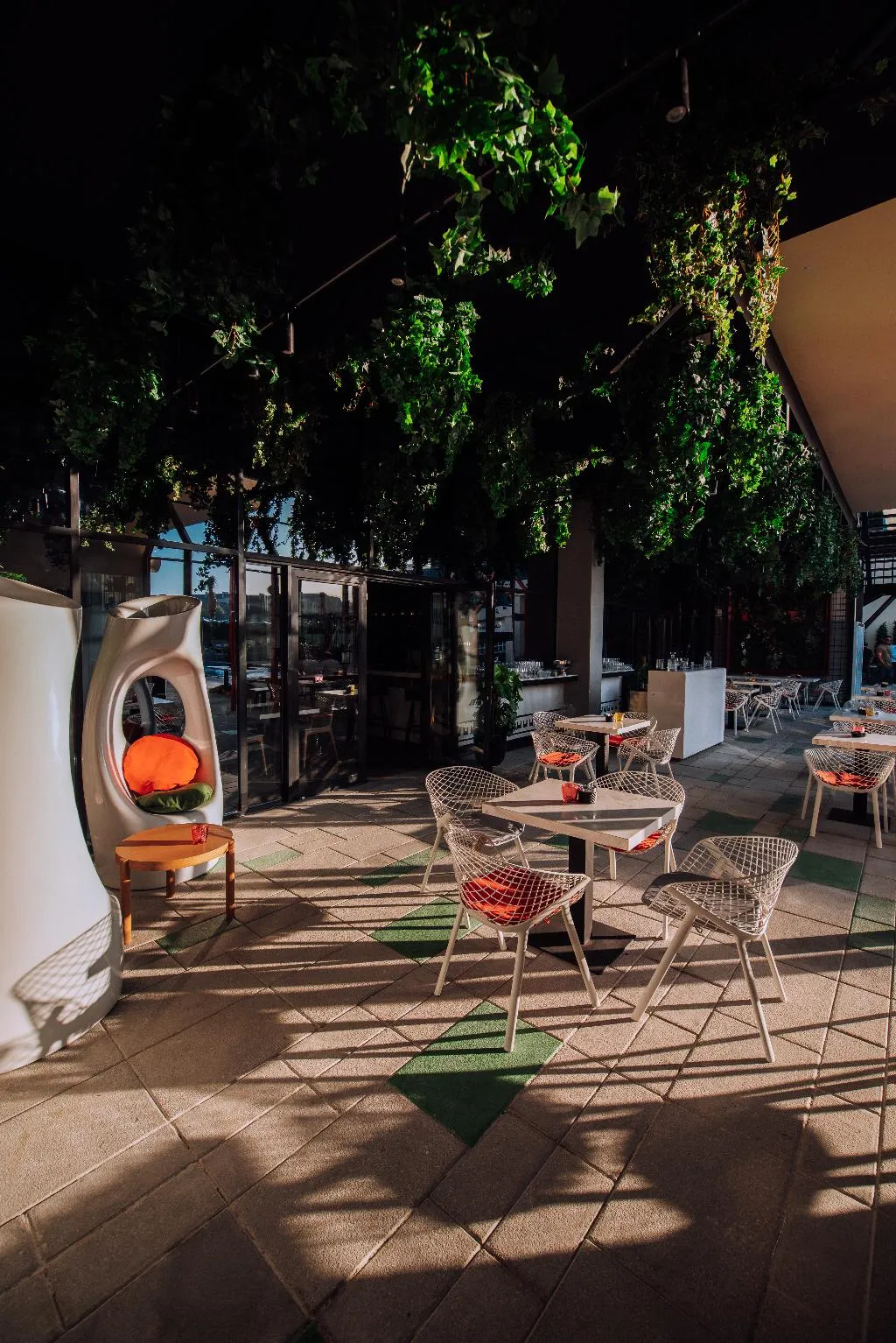Restaurant, Studio One Hotel, Dubai