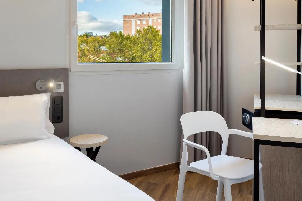 SINGLE STANDARD Room, B&B HOTEL Madrid Alcorcon, Madrid