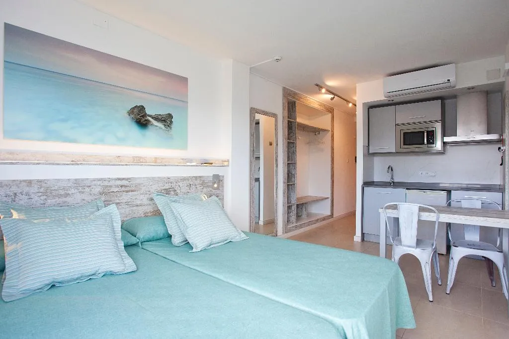 Room, Playa Bella, Ibiza
