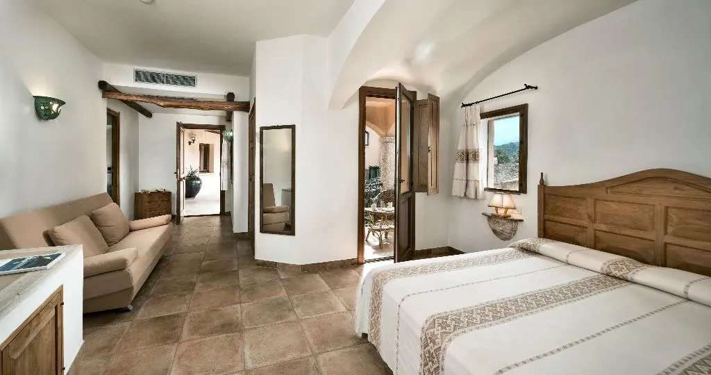 DOUBLE CLASSIC WITH BALCONY Room, Hotel Arathena, Olbia