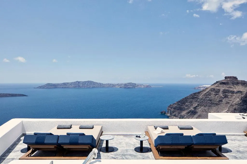 SUITE CAPACITY 4 Room, Homeric Poems, Santorini