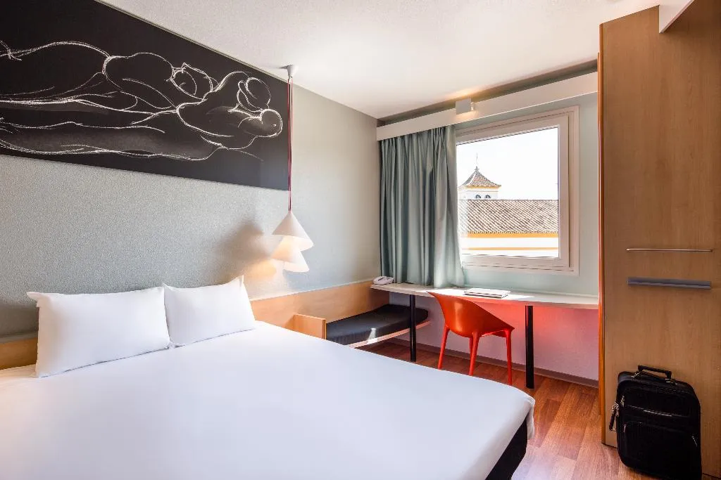 DOUBLE PREMIUM Room, Ibis Sevilla, Seville