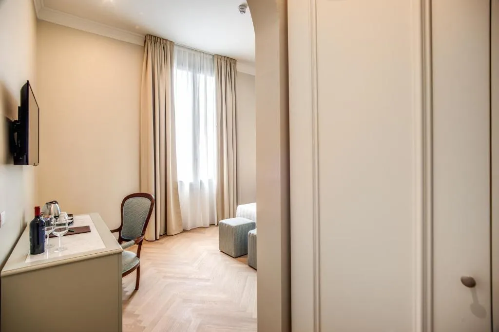 JUNIOR SUITE STANDARD Room, Ariele, Florence