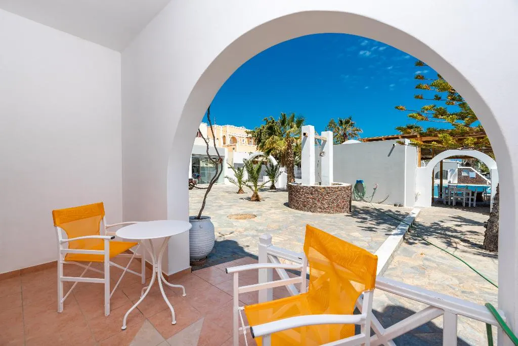 Double or Twin STANDARD Room, Maistros Village, Santorini