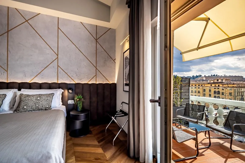 JUNIOR SUITE DELUXE WITH TERRACE Room, Palazzo Alfieri, Florence