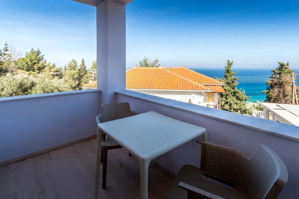 Room, Blue Horizon Studios, Zante