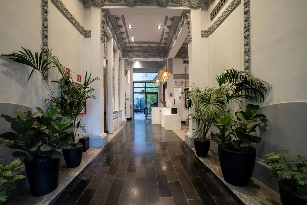 Lobby, Petit Palace Santa Barbara, Madrid
