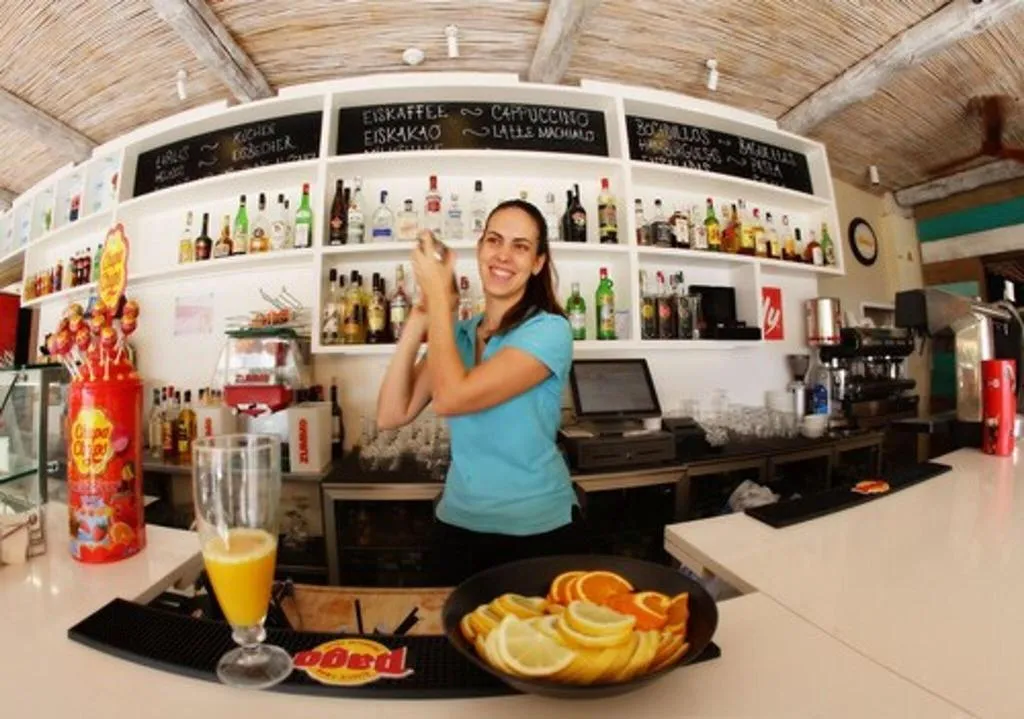 Bar, Hotel Cala Santanyi, Majorca