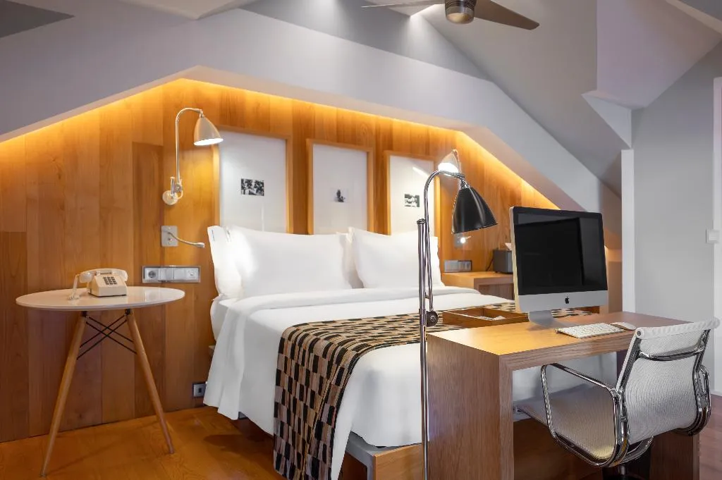 SUITE STANDARD Room, Browns Downtown Hotel, Lisbon