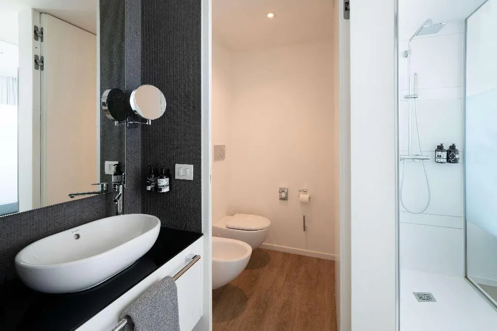 Room, Innside Milano Torre Galfa, Milan