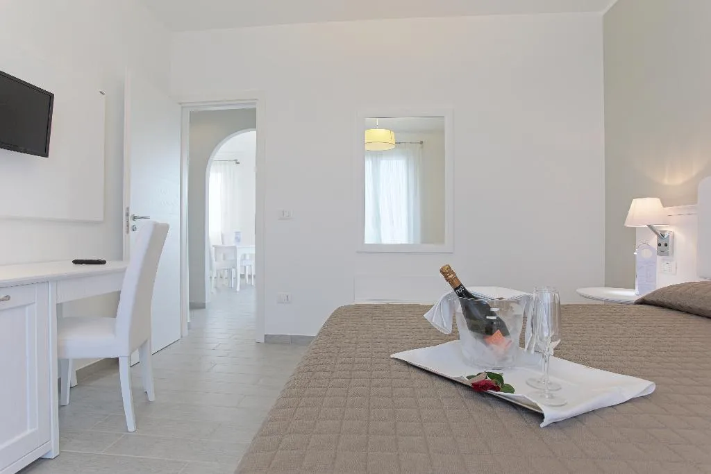 JUNIOR SUITE PROMO Room, Scala Dei Turchi Resort, Catania