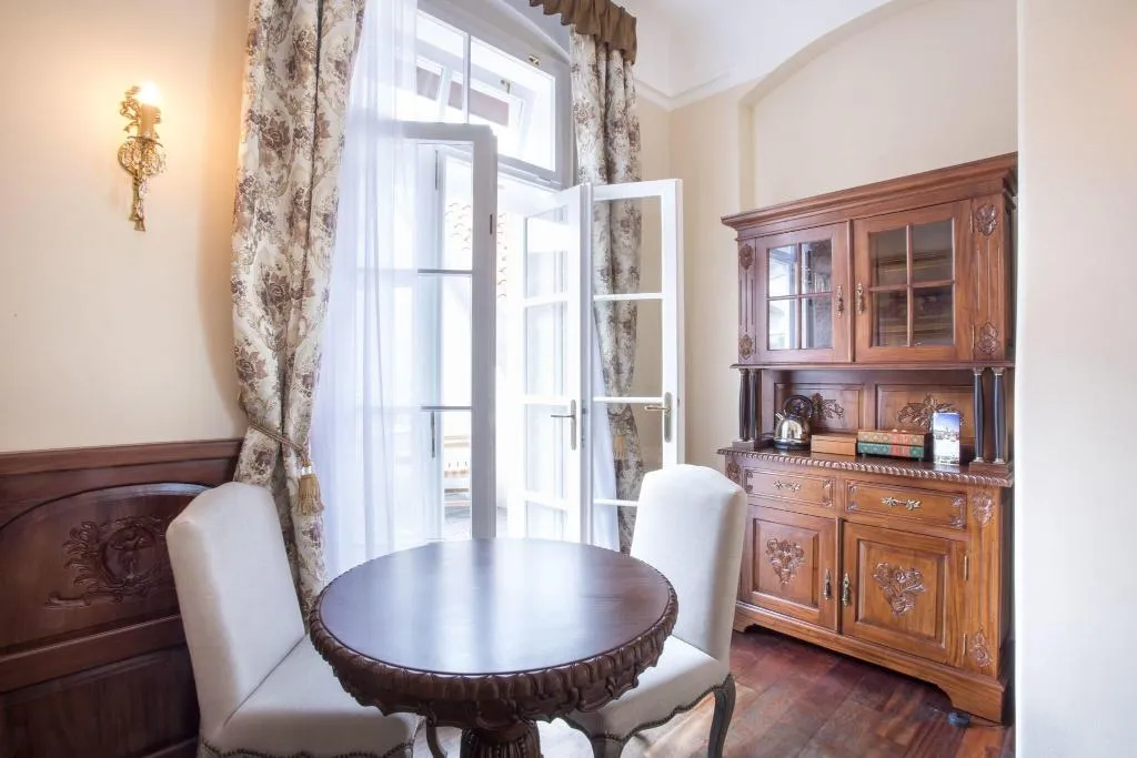 SUITE KING SIZE BED Room, Iron Gate Hotel & Suites Prague by BHG, Prague