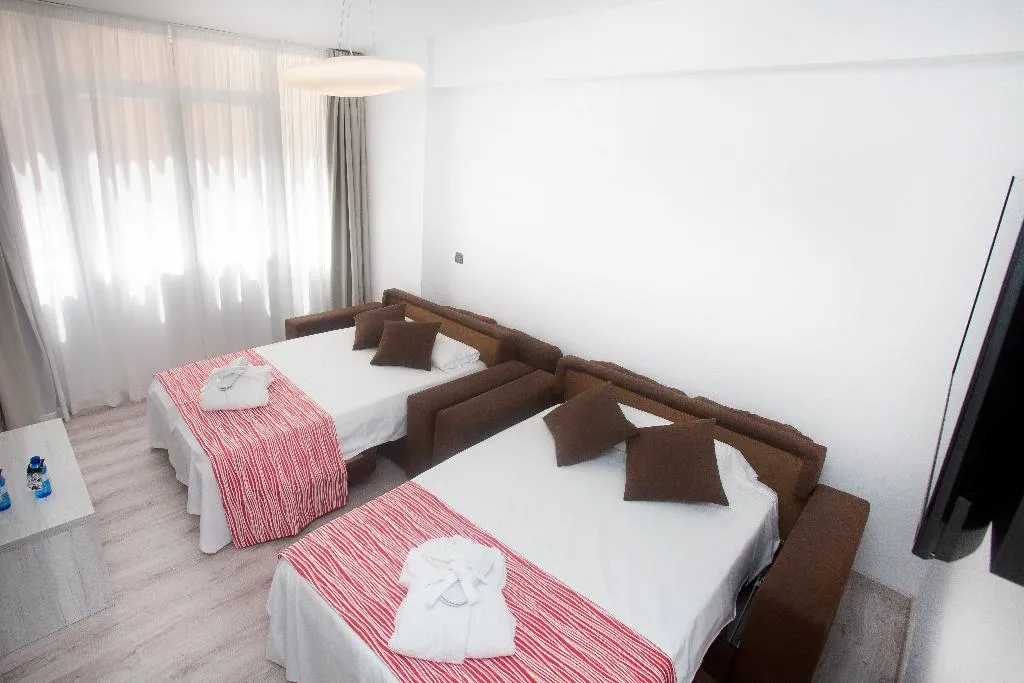 QUADRUPLE STANDARD Room, Soho Bahía Málaga, Costa Del Sol