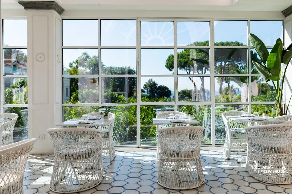 Restaurant, Grand Hotel Cocumella, Naples