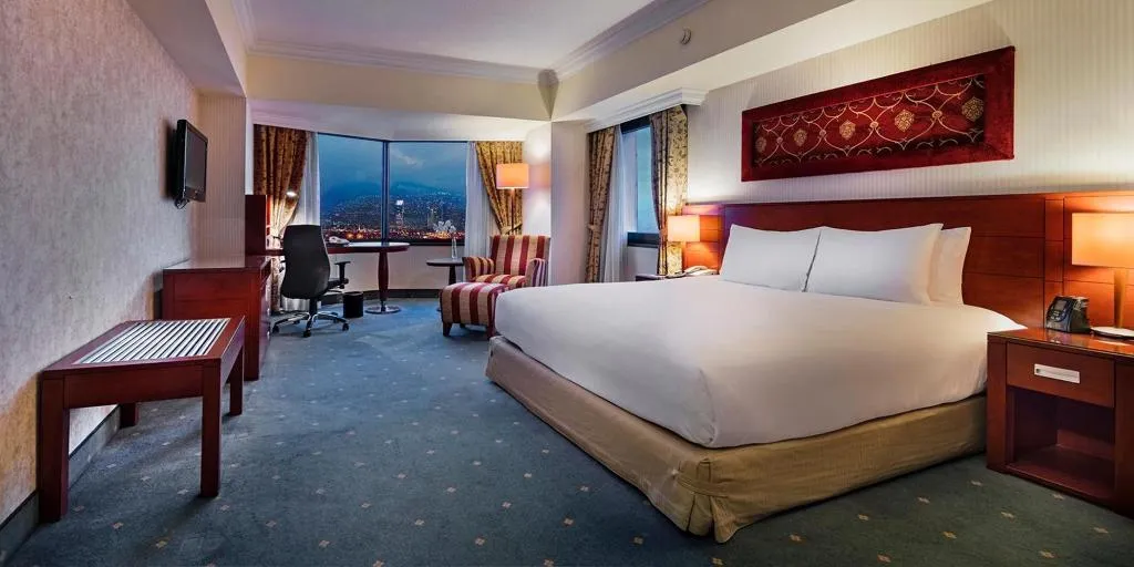 JUNIOR SUITE CAPACITY 3 Room, Hilton Izmir, Izmir