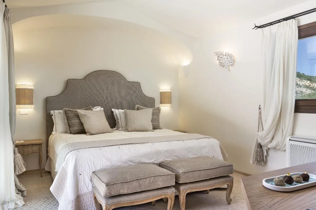 DOUBLE PRESTIGE Room, Relais Villa Carola, Olbia