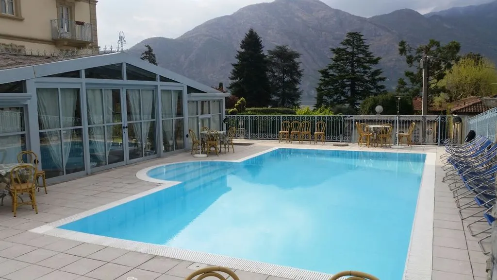 Pool, Lario, Milan