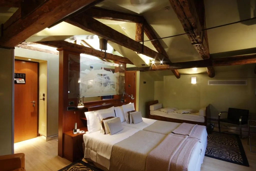 Room, Ca Pisani, Venice