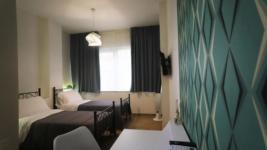 Room, 1970 Rooms, Naples