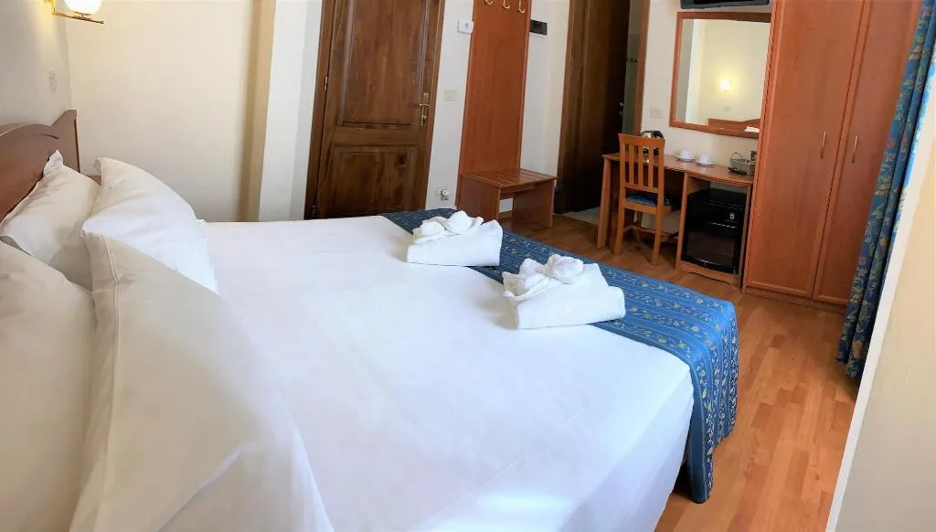 Room, Soggiorno Madrid, Florence