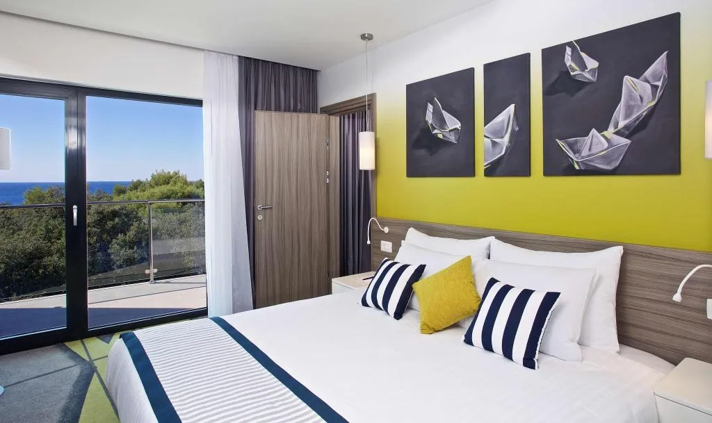 DOUBLE GUEST ROOM SEA VIEW Room, Park Plaza Arena Pula, Istria
