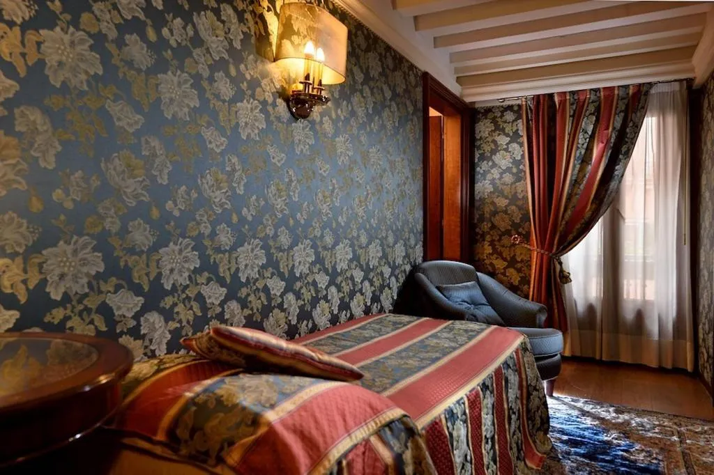 SINGLE SUPERIOR Room, Royal San Marco, Venice
