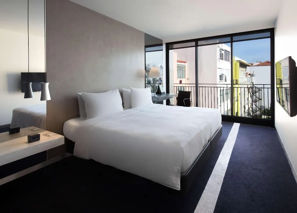 DOUBLE SUPERIOR Room, Doubletree by Hilton Lisbon - Fontana Park, Lisbon