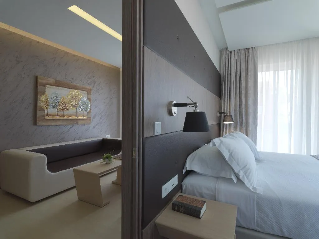 SUITE DELUXE SIDE SEA VIEW Room, Melrose Rethymno by Mage Hotels, Crete