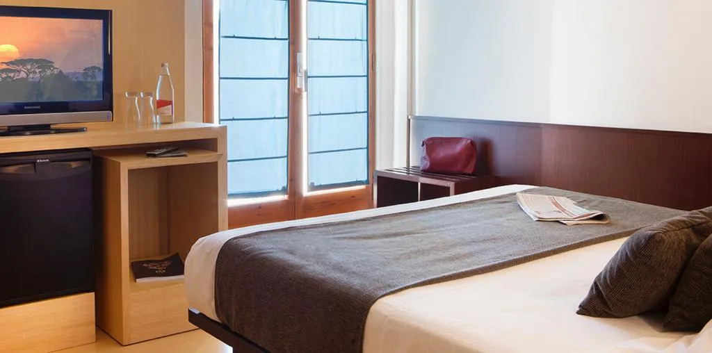 TRIPLE STANDARD Room, Hotel Emporda, Costa Brava