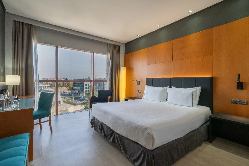 Double or Twin DELUXE Room, Eurostars Puerta Madrid, Madrid