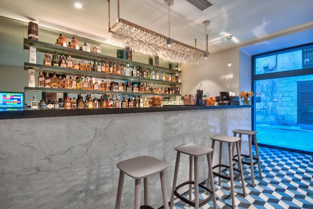 Bar, La Falconeria Hotel, Malta