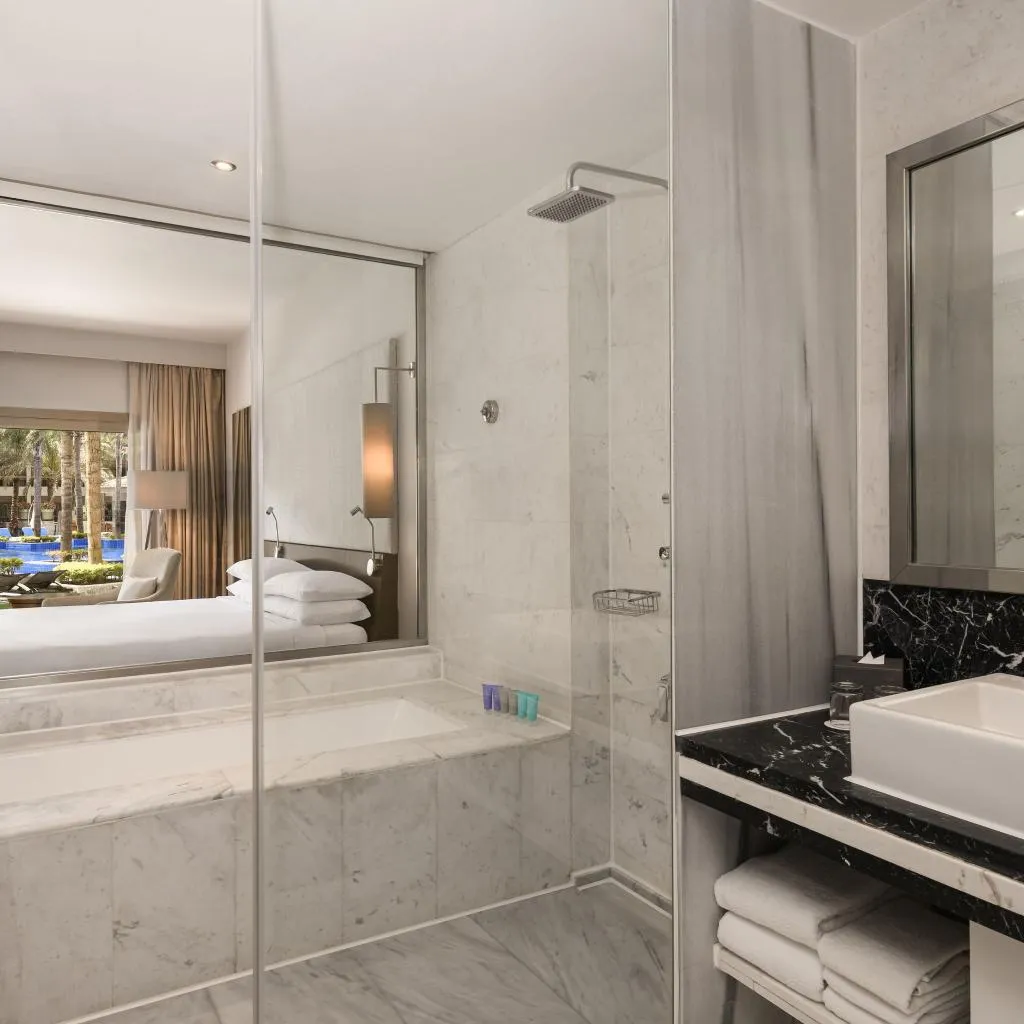 SUITE STANDARD Room, Dusit Thani LakeView Cairo, Cairo