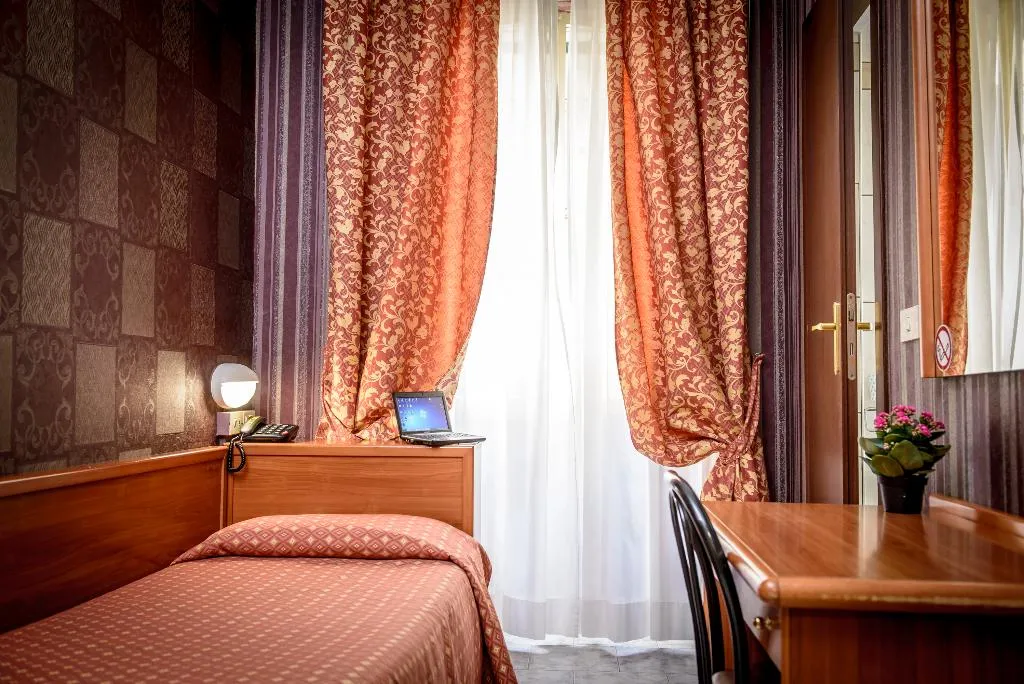 SINGLE STANDARD Room, Emmaus, Rome