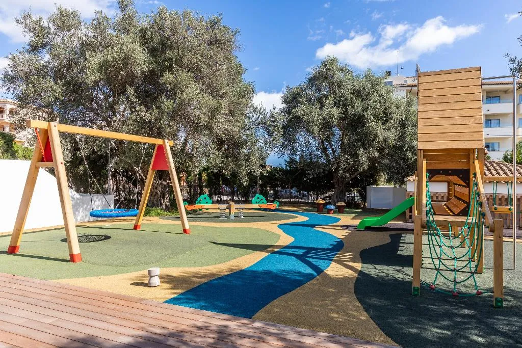 Sports and Entertainment, JS Portocolom Suites, Majorca