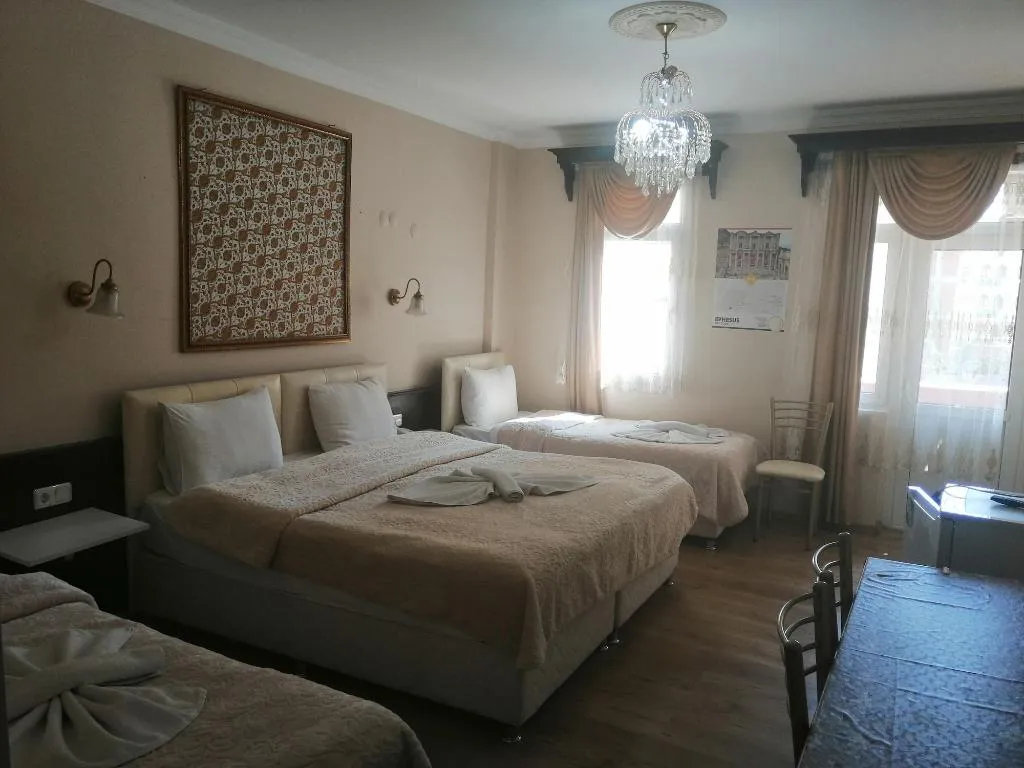 Room, Ephesus Centrum, Izmir