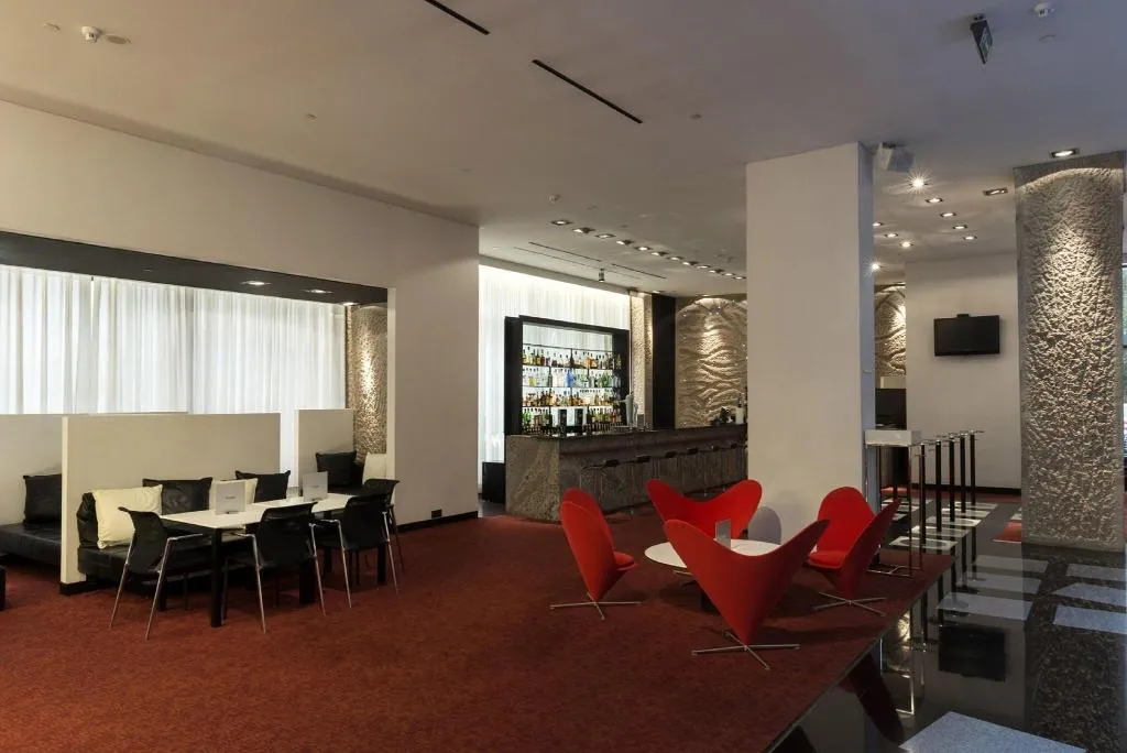 Bar, Hilton Madrid Airport, Madrid