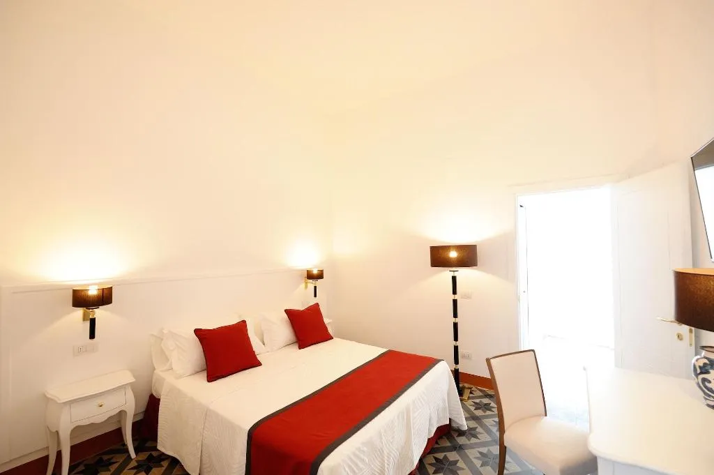 Room, Amalfi Luxury House, Naples